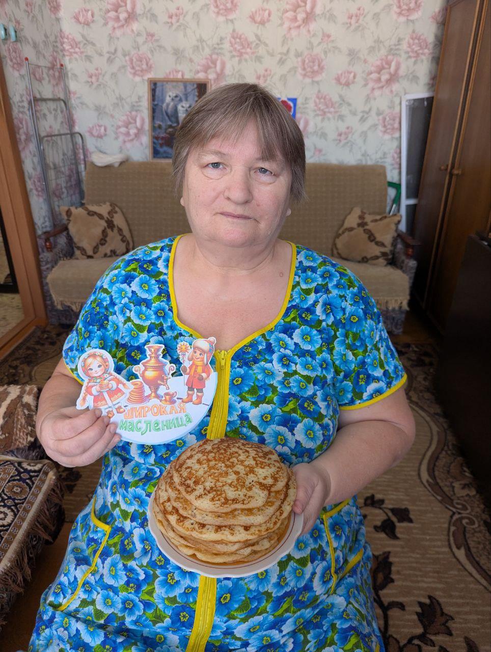 Социальные работники поздравили получателей социальных услуг с масленицей