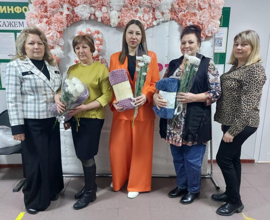 В коллективе ГБУ «ЦСОГПВИИ г.о.г.Кулебаки» работают и жены, и мамы участников СВО.