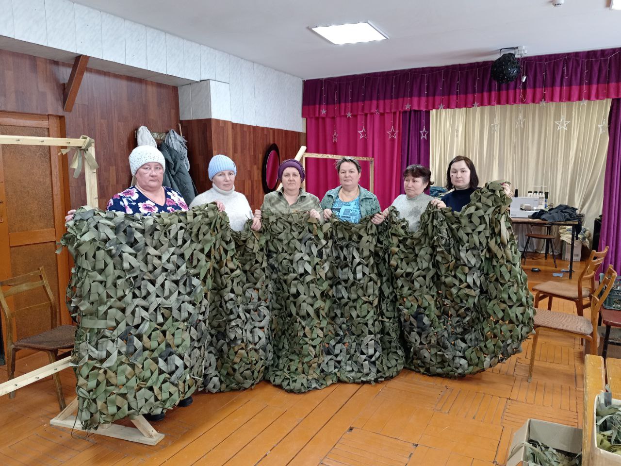 Плетение маскировочных сетей для СВО