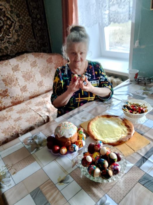 Словно яркая раскраска, к нам домой явилась - Пасха!