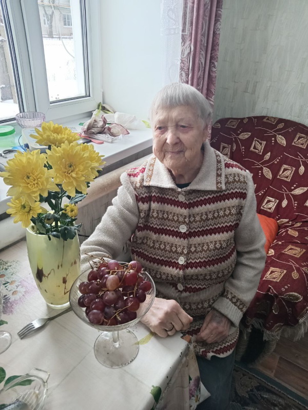 Потапова Екатерина Ивановна отметила свой 94-й день рождения