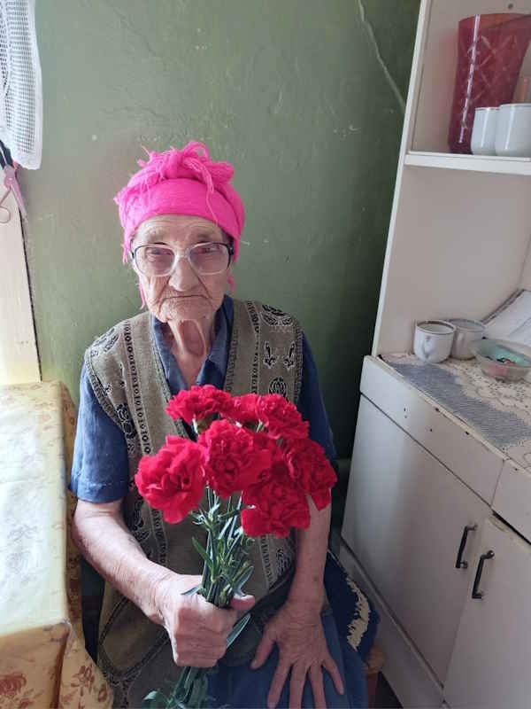 Поздравляем  наших получателей социальных услуг с Днем Победы!!!