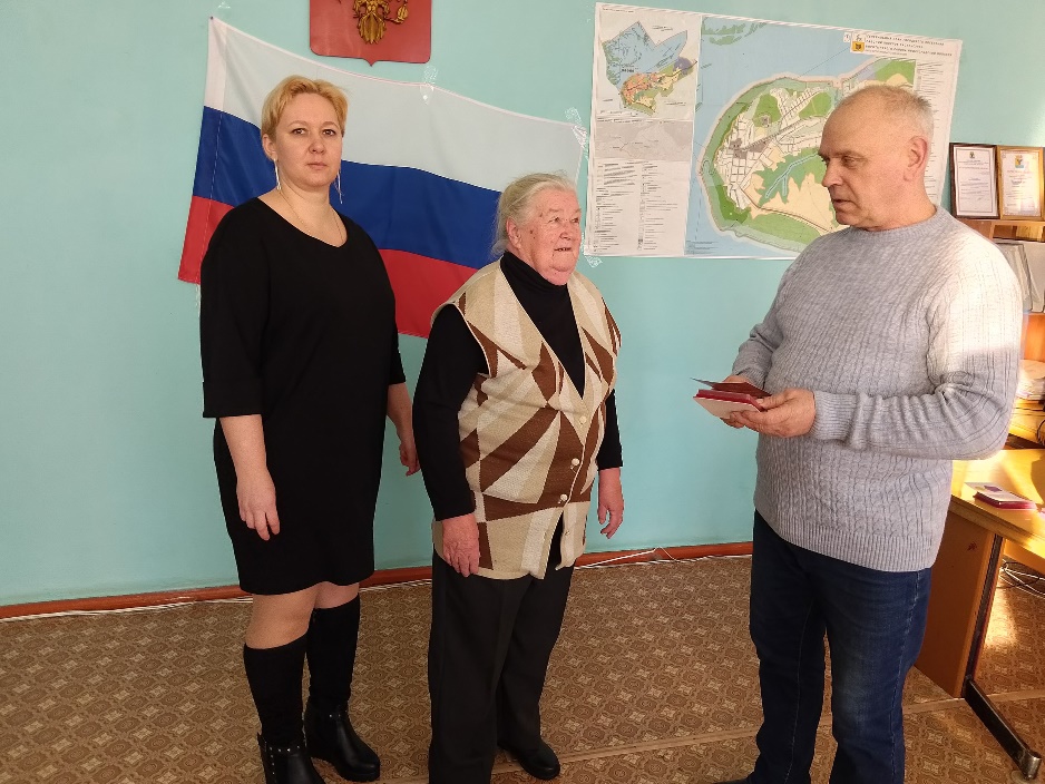 Вручение нагрудных знаков